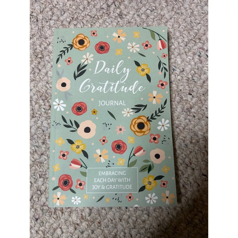 Daily‎ Gratitude Journal Floral Sage Green Softcover Notebook 9798632434881
